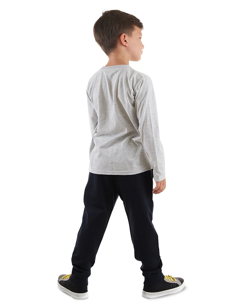 ج&مشب طقم تي شيرت وبنطلون للأولاد للبناء